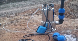 Установка дренажного насоса в Крымске - услуги от СантехДомКрм, расценки от 3100 рублей